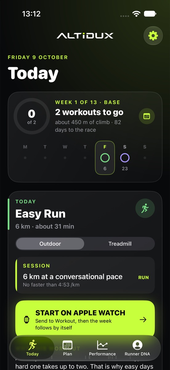 The Today screen: the week at a glance with its seven days, and today's easy run with a button to start it on Apple Watch.